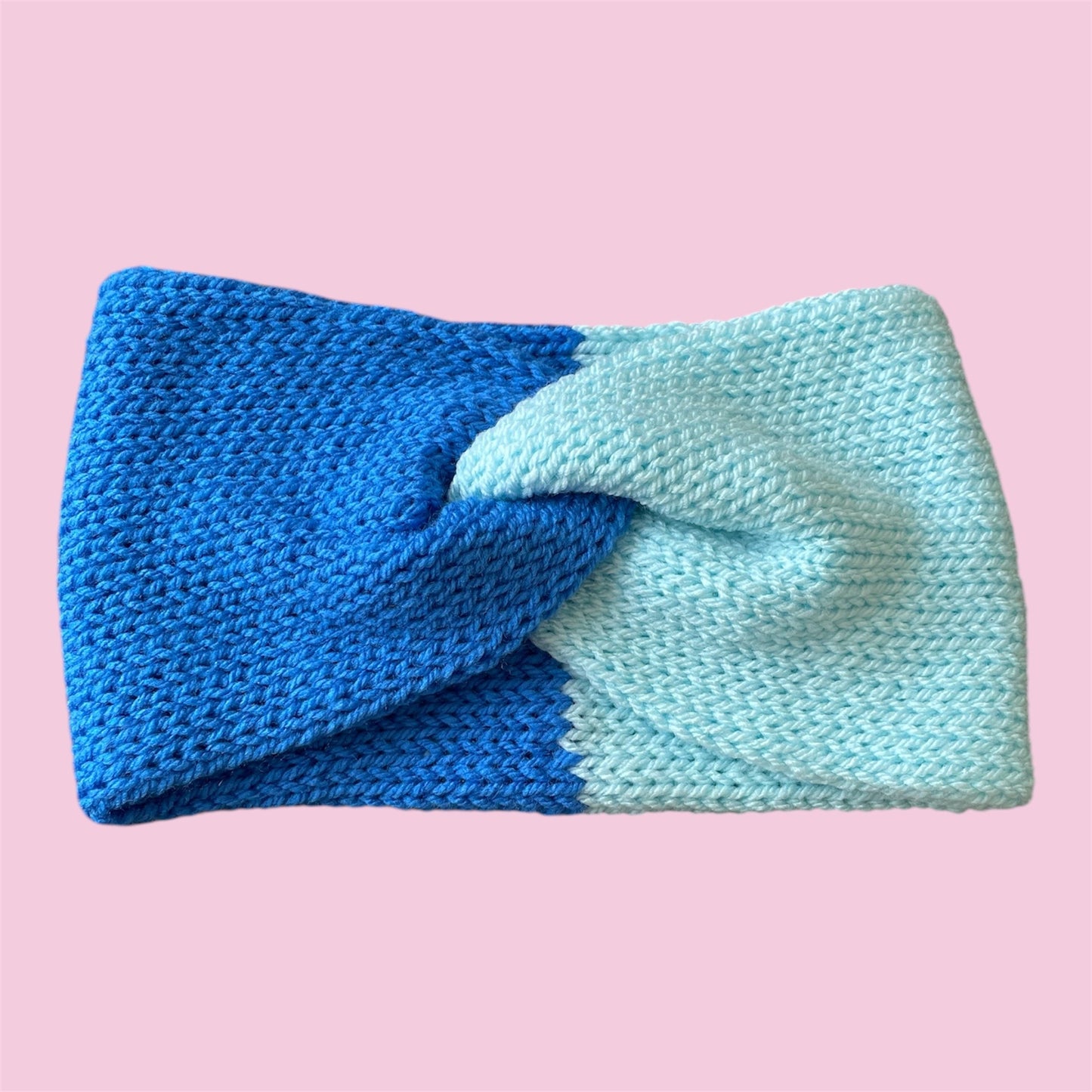 Cache-oreille bicolore Bleu